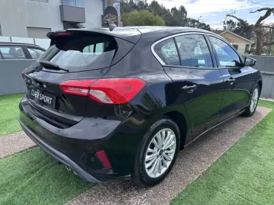 Ford Focus 2018 - 10900 EUR, 100000 km - AUTO.MOTO.pt - 100000km - foto 7 de 56