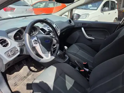 Ford Fiesta 2008 - 7950 EUR, 135350 km - AUTO.MOTO.pt - 135350km - foto 3 de 6