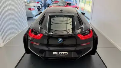 BMW i8 2014 - 61990 EUR, 91277 km - AUTO.MOTO.pt - 91277km - foto 10 de 27