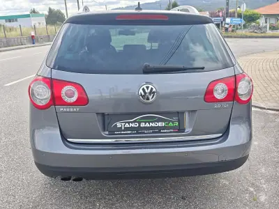 Volkswagen Passat 2008 - 8500 EUR, 223000 km - AUTO.MOTO.pt - 223000km - foto 7 de 17