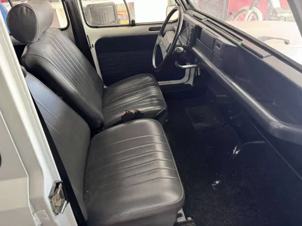 Renault 4 1992 - 5500 EUR, 144000 km - AUTO.MOTO.pt - 144000km - foto 11 de 15