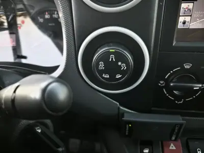 Citroën 2018 - 11374 EUR, 160909 km - AUTO.MOTO.pt - 160909km - foto 17 de 34