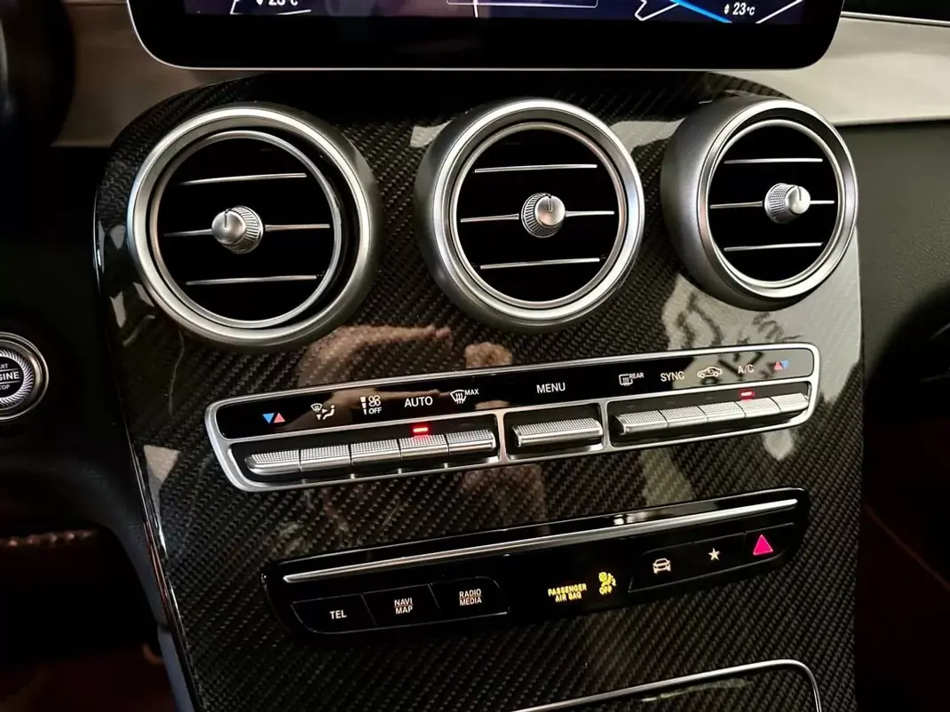 Mercedes-Benz GLC 220 2019 - 34950 EUR, 179000 km - AUTO.MOTO.pt - 179000km - foto 24 de 36