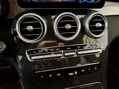 Mercedes-Benz GLC 220 2019 - 34950 EUR, 179000 km - AUTO.MOTO.pt - 179000km - foto 24 de 36