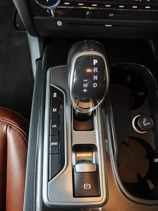 Maserati Ghibli 2015 - 34500 EUR, 129900 km - AUTO.MOTO.pt - 129900km - foto 32 de 36