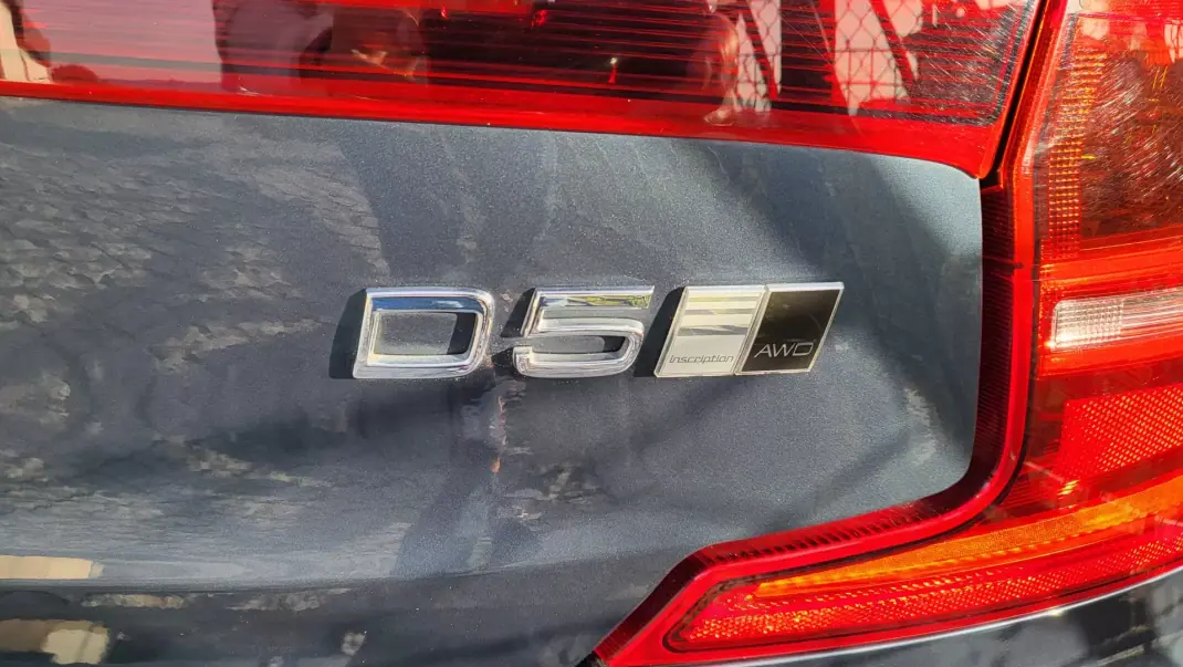 Volvo S90 2017 - 16900 EUR, 292100 km - 292100km - foto 12 de 44