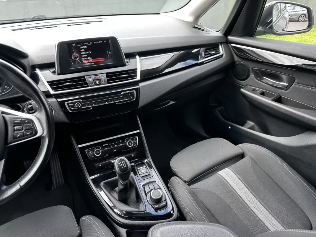 BMW 218 Active Tourer 2016 - 14900 EUR, 190000 km - AUTO.MOTO.pt - 190000km - foto 28 de 58