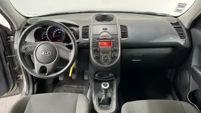 Kia Soul 2009 - 6999 EUR, 160000 km - AUTO.MOTO.pt - 160000km - foto 7 de 17