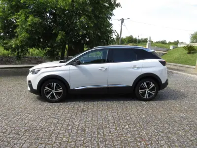 Peugeot 3008 2017 - 18990 EUR, 159000 km - AUTO.MOTO.pt - 159000km - foto 4 de 38