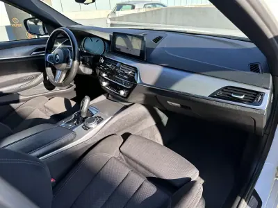 BMW 520 2018 - 28000 EUR, 217000 km - AUTO.MOTO.pt - 217000km - foto 63 de 67