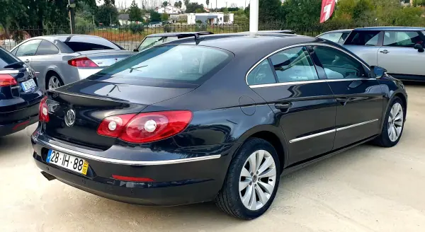 Volkswagen Passat CC 2009 - 9990 EUR, 358000 km - AUTO.MOTO.pt - 358000km - foto 5 de 20
