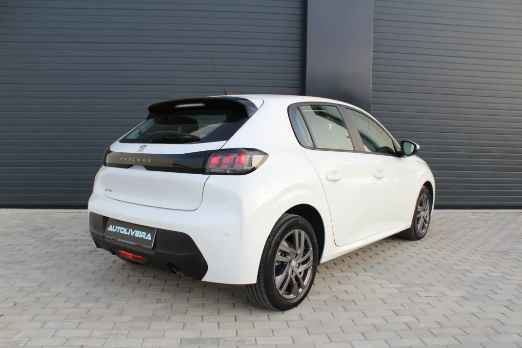 Peugeot 208 2021 - 16200 EUR, 27000 km - AUTO.MOTO.pt - 27000km - foto 5 de 19