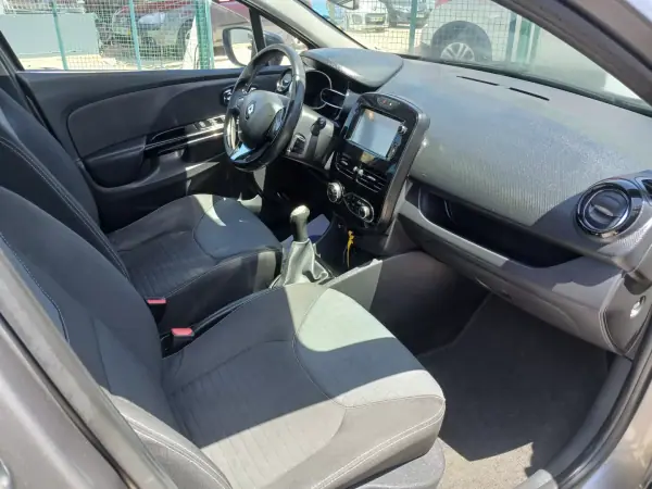Renault Clio 2014 - 8950 EUR, 137482 km - AUTO.MOTO.pt - 137482km - foto 24 de 26