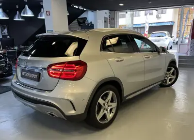 Mercedes-Benz GLA 200 2015 - 21990 EUR, 120000 km - AUTO.MOTO.pt - 120000km - foto 12 de 33