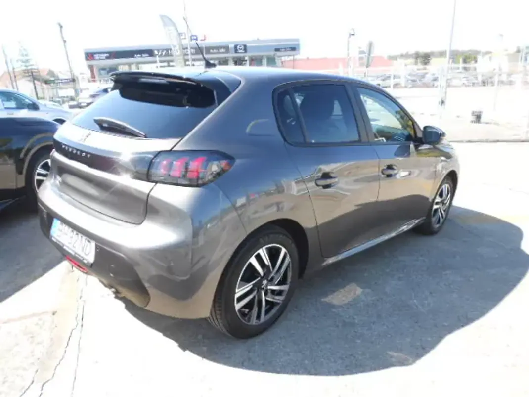 Peugeot 208 2024 - 15900 EUR, 24980 km - 24980km - foto 9 de 13
