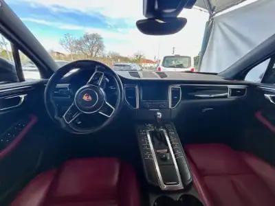 Porsche Macan 2015 - 43000 EUR, 175400 km - AUTO.MOTO.pt - 175400km - foto 14 de 19