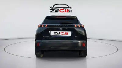 Peugeot e-2008 2024 — foto 4 de 19