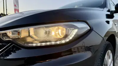 Fiat Tipo Station Wagon 2019 - 12900 EUR, 137000 km - AUTO.MOTO.pt - 137000km - foto 5 de 43