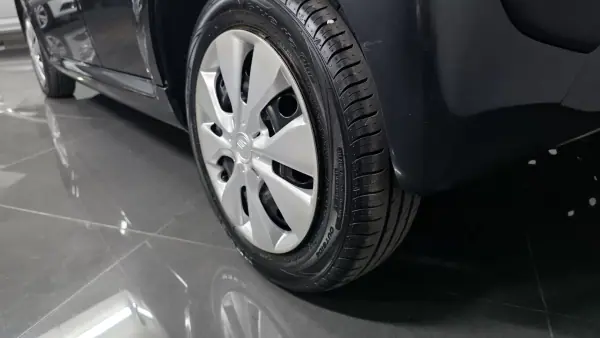 Citroën C1 2011 - 8990 EUR, 112000 km - AUTO.MOTO.pt - 112000km - foto 19 de 21