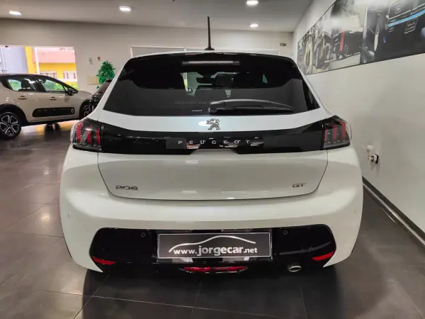 Peugeot 208 2021 - 14500 EUR, 80000 km - AUTO.MOTO.pt - 80000km - foto 14 de 29