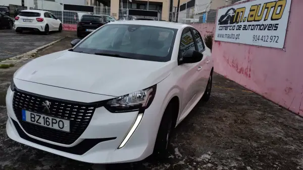 Peugeot 208 2022 - 13999 EUR, 47000 km - AUTO.MOTO.pt - 47000km - foto 2 de 37