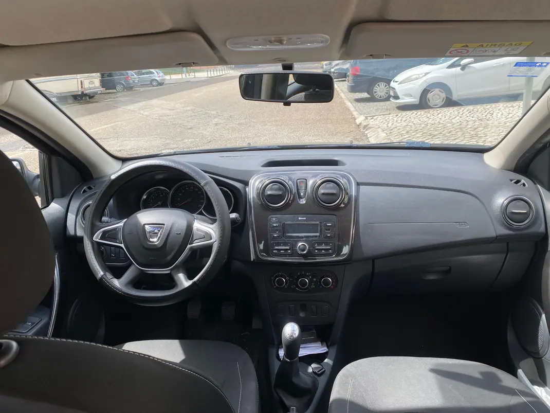 Dacia Sandero 2020 - 8500 EUR, 86000 km - 86000km - foto 5 de 10