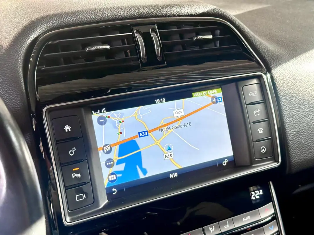 Jaguar XE 2017 - 16900 EUR, 230128 km - AUTO.MOTO.pt - 230128km - foto 25 de 28