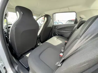 Renault Zoe 2019 - 12750 EUR, 46662 km - AUTO.MOTO.pt - 46662km - foto 19 de 32