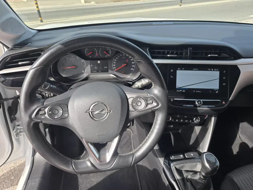 Opel Corsa 2021 - 12950 EUR, 116905 km - AUTO.MOTO.pt - 116905km - foto 6 de 10
