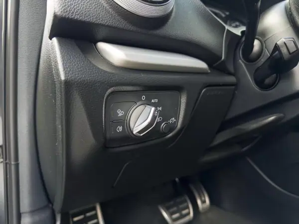 Audi A3 Sportback 2017 - 18990 EUR, 164000 km - AUTO.MOTO.pt - 164000km - foto 28 de 33