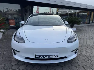 Tesla Model 3 2021 - 28900 EUR, 73000 km - AUTO.MOTO.pt - 73000km - foto 3 de 32