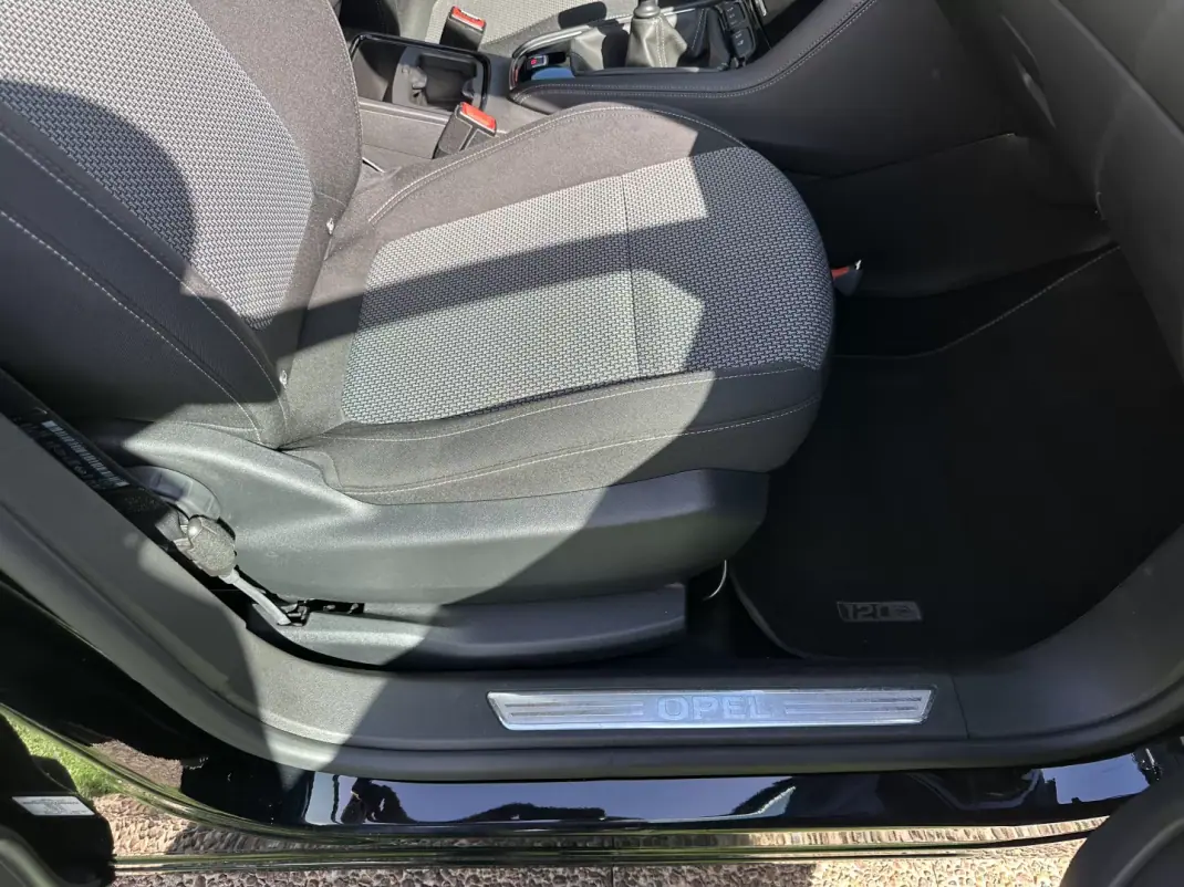 Opel Grandland X 2020 - 15900 EUR, 160000 km - 160000km - foto 48 de 55