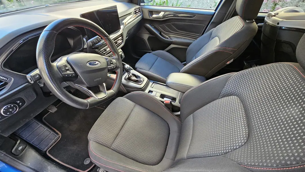 Ford Focus 2022 - 19500 EUR, 66000 km - 66000km - foto 7 de 9