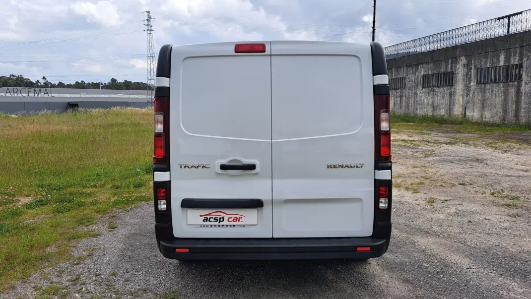 Renault Trafic 1.6DCi L1H1 2020 - 18900 EUR, 274037 km - AUTO.MOTO.pt - 274037km - foto 6 de 25