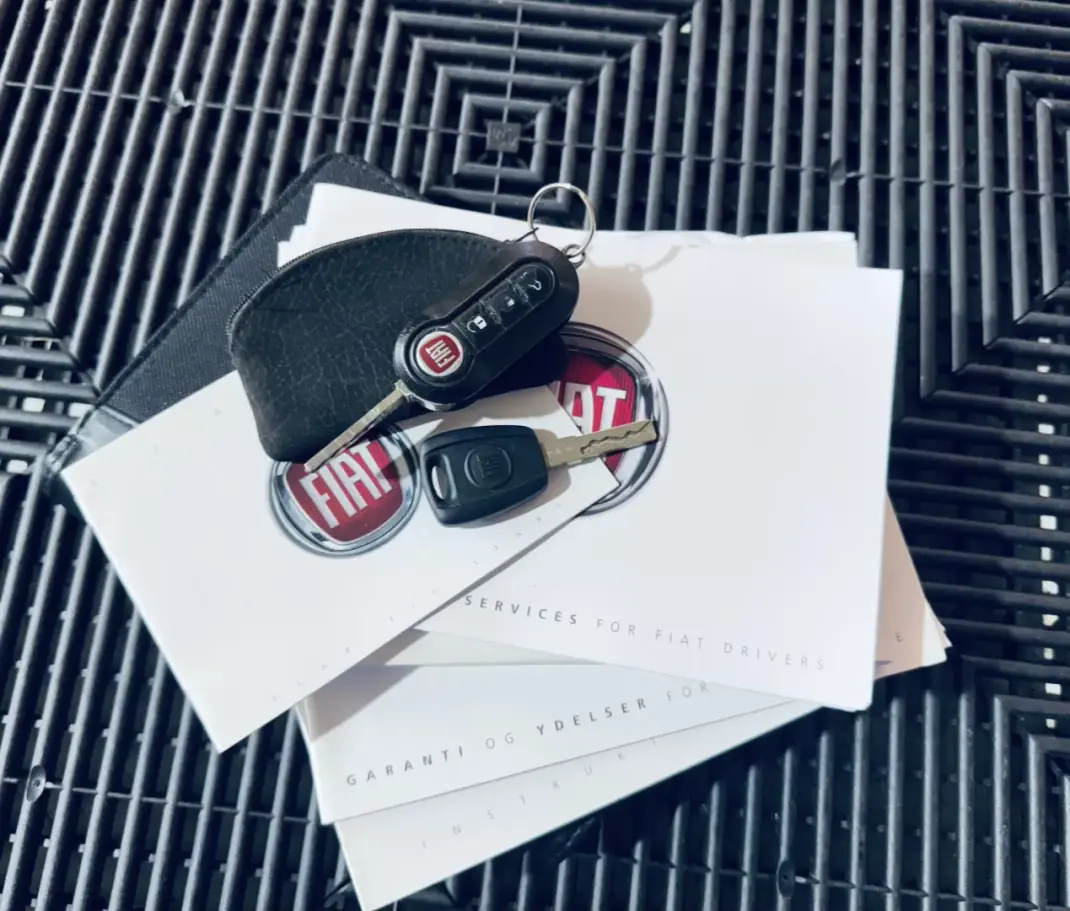 Fiat 500 2015 - 9250 EUR, 126650 km - AUTO.MOTO.pt - 126650km - foto 26 de 26