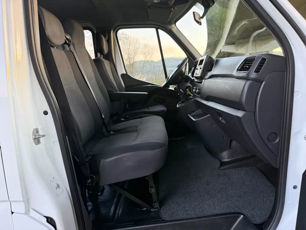 Renault Master 2.3 Dci L3 3.5T 135 cv C.Dupla 2020 - 25610 EUR, 107000 km - AUTO.MOTO.pt - 107000km - foto 14 de 29