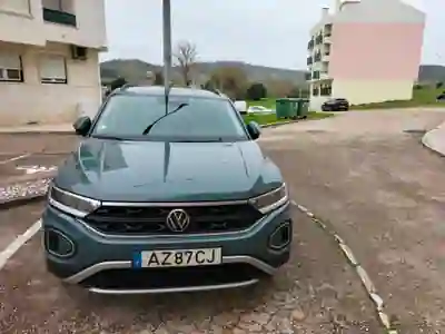 Volkswagen T-Roc 2023 - 23000 EUR, 36000 km - AUTO.MOTO.pt - 36000km - foto 2 de 8