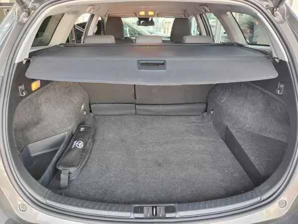 Toyota Auris Touring Sports 2018 - 16950 EUR, 109000 km - AUTO.MOTO.pt - 109000km - foto 16 de 37
