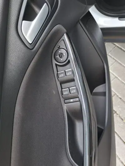 Ford Focus 2017 - 11500 EUR, 55000 km - AUTO.MOTO.pt - 55000km - foto 20 de 32