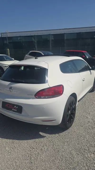 Volkswagen Scirocco 2012 - 12450 EUR, 220000 km - AUTO.MOTO.pt - 220000km - foto 4 de 9