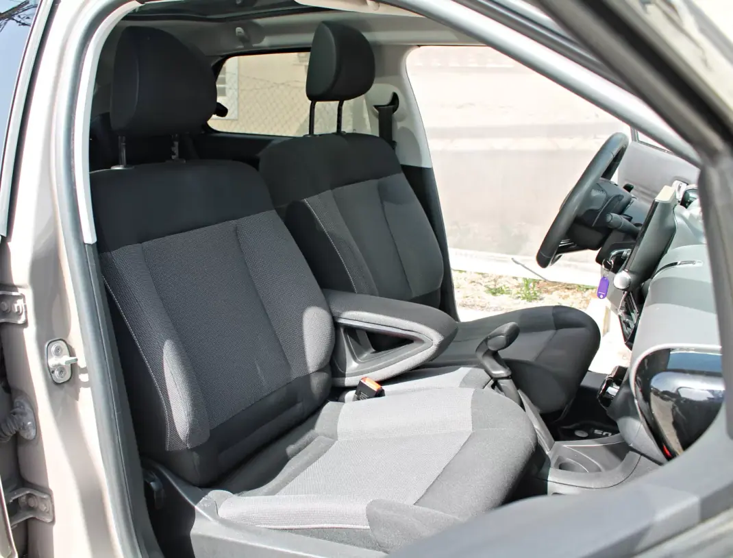 Citroën C4 Cactus 2014 - 11950 EUR, 148141 km - AUTO.MOTO.pt - 148141km - foto 15 de 27
