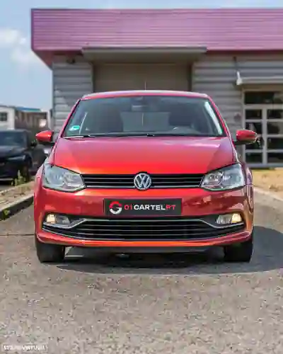 Volkswagen Polo 2015 - 10790 EUR, 63000 km - 63000km - foto 2 de 15