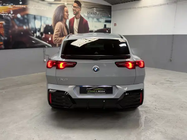 BMW iX2 2024 - 42900 EUR, 101000 km - AUTO.MOTO.pt - 101000km - foto 8 de 20