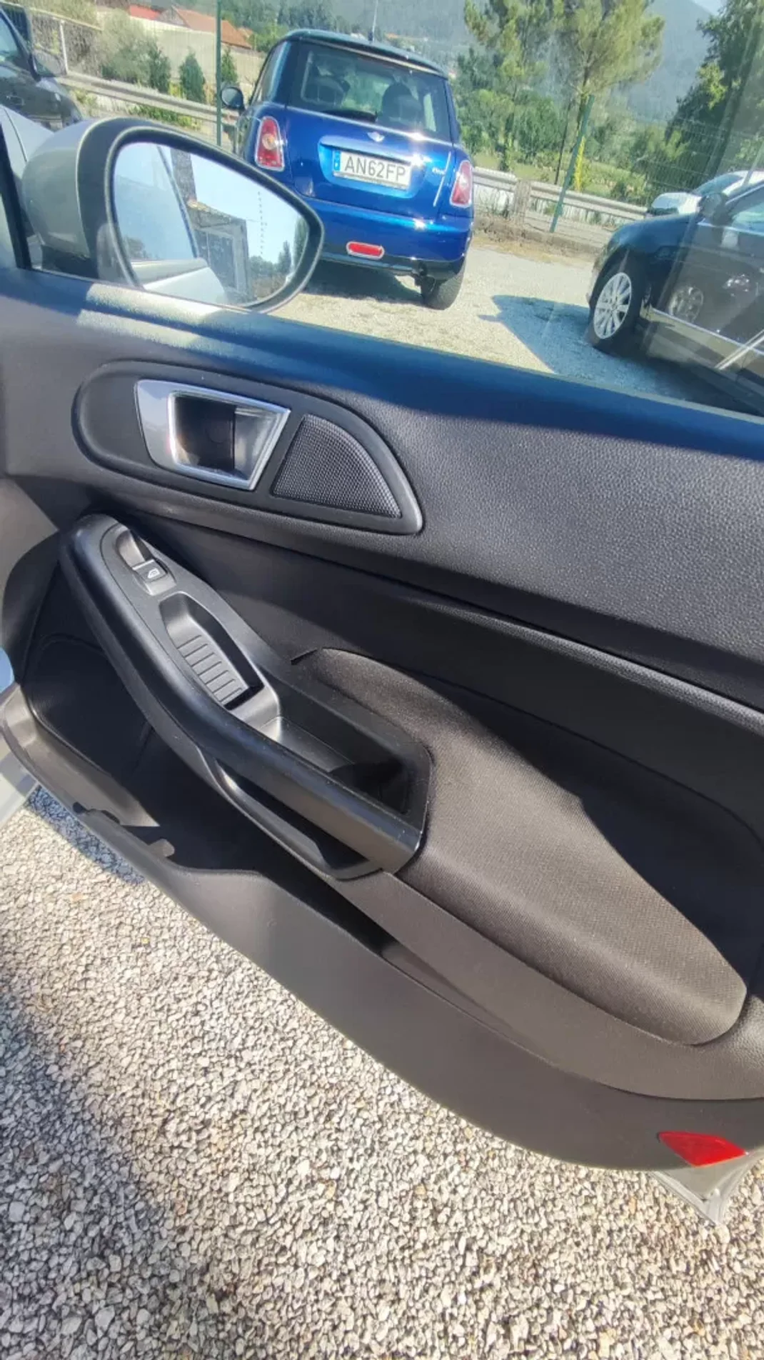 Ford Fiesta 2014 - 9798 EUR, 176798 km - AUTO.MOTO.pt - 176798km - foto 21 de 23