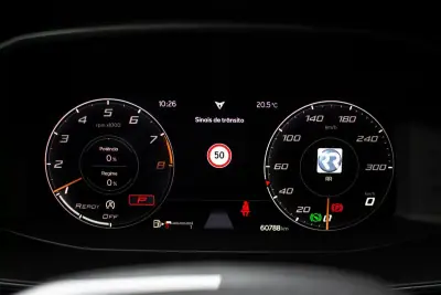 Cupra Formentor 2022 - 59900 EUR, 60788 km - AUTO.MOTO.pt - 60788km - foto 23 de 53
