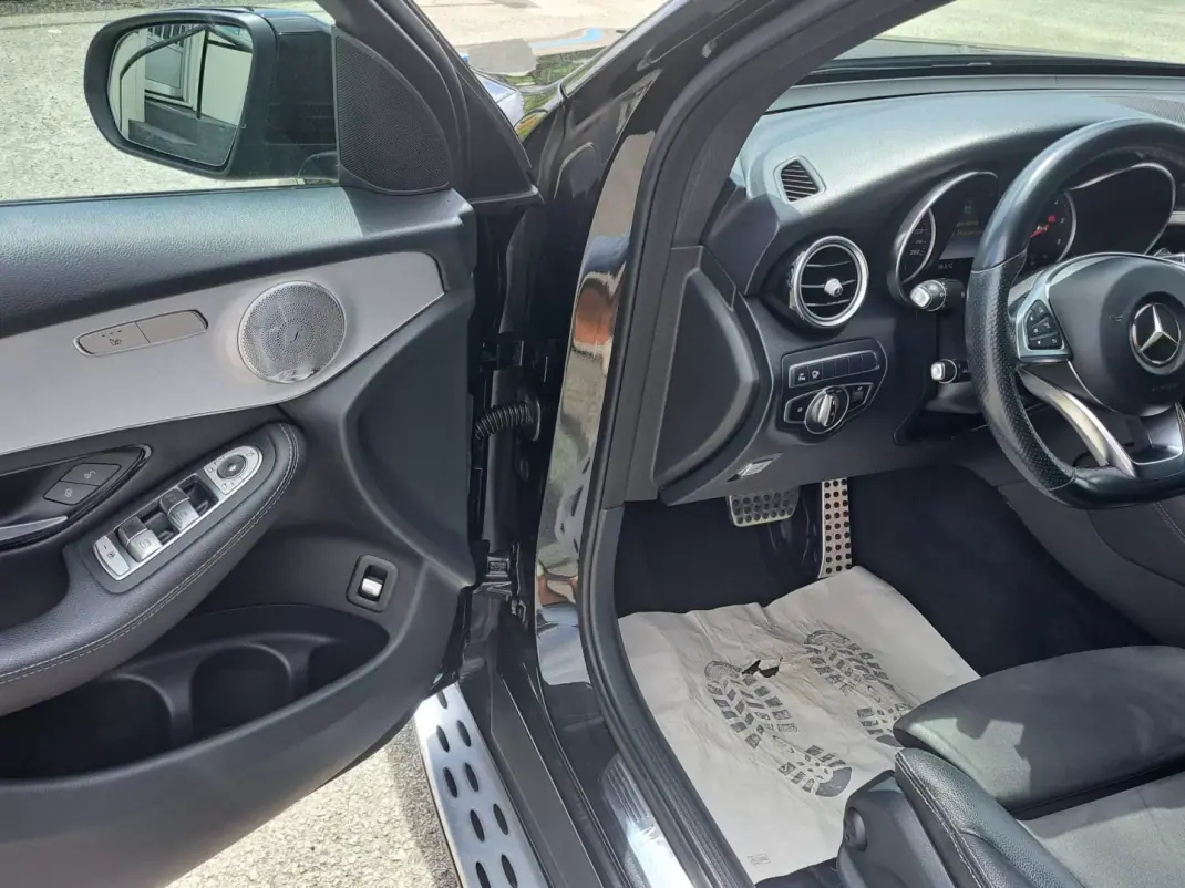 Mercedes-Benz GLC 220 2018 - 37900 EUR, 160312 km - 160312km - foto 16 de 48