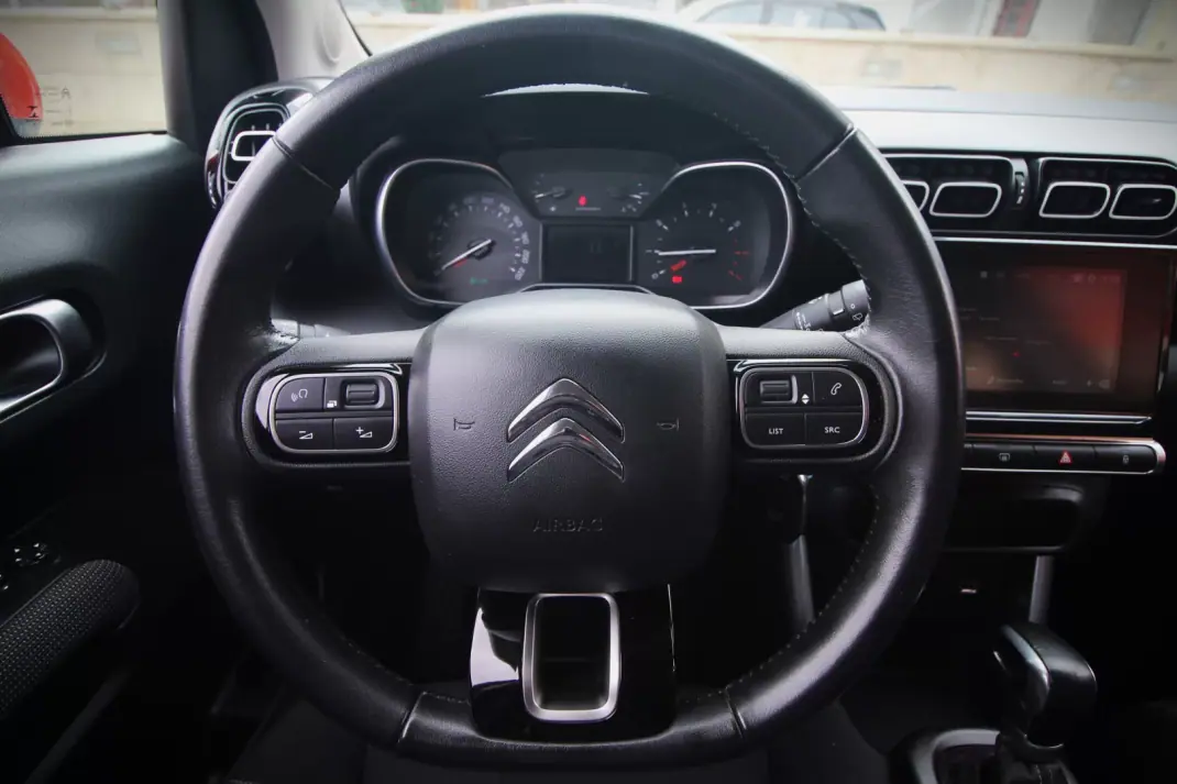 Citroën C3 Aircross 2018 - 12990 EUR, 97500 km - AUTO.MOTO.pt - 97500km - foto 15 de 36