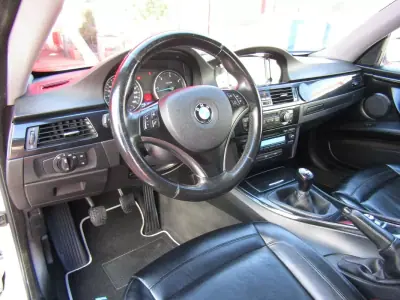 BMW 320 2008 - 15950 EUR, 272190 km - 272190km - foto 10 de 22