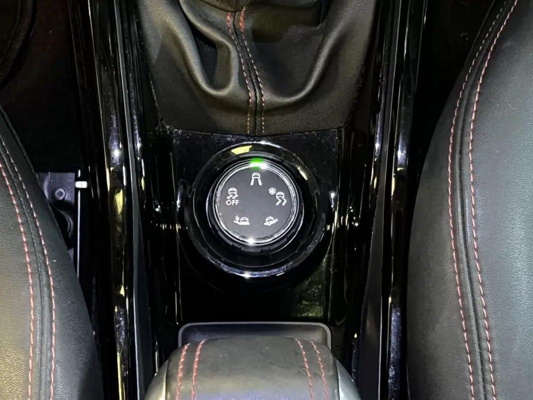 Peugeot 2008 2016 - 10990 EUR, 60000 km - 60000km - foto 23 de 60