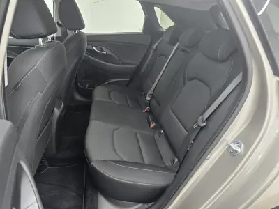 Hyundai i30 2019 - 14900 EUR, 43264 km - AUTO.MOTO.pt - 43264km - foto 15 de 33
